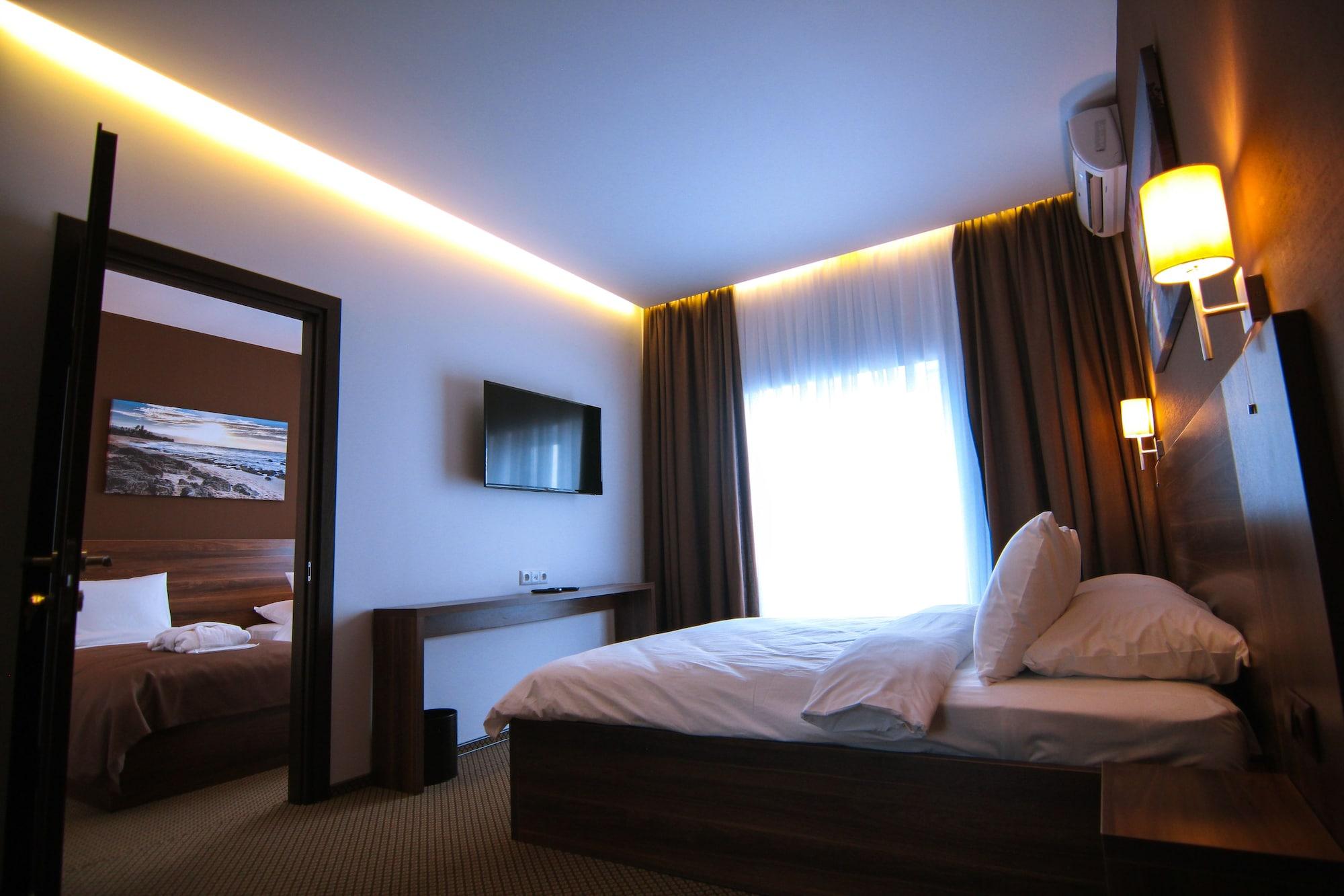 Sky Hotel 3*